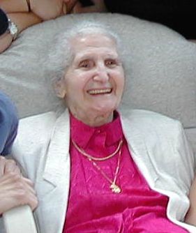 Qudsia
                    seated